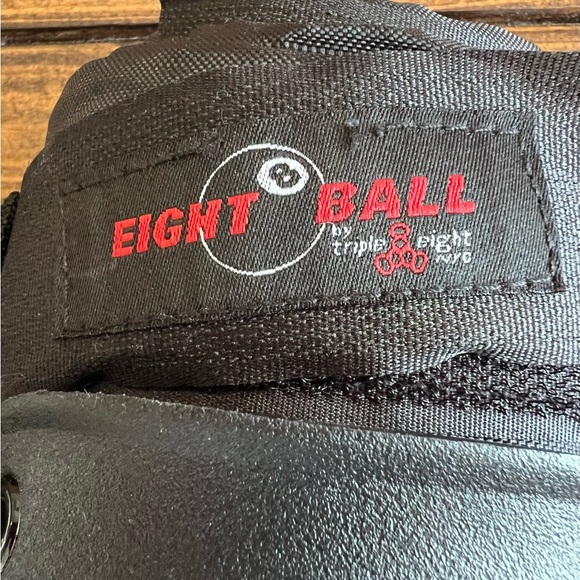 Eight Ball by Triple Eight Black Protective Knee and elbow Pads, youth size, EUC - Picture 2 of 5